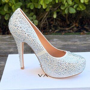 Valiant Bess White Clear Rhinestone Stiletto Heels Women's Size 7 Like NEW